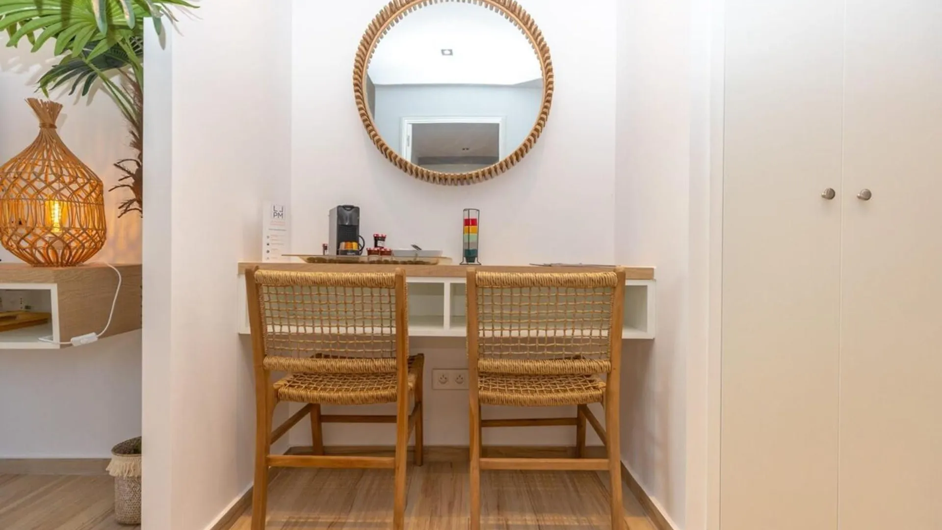 Luxurious Studio Alamanda Resort Orient Bay Apartment