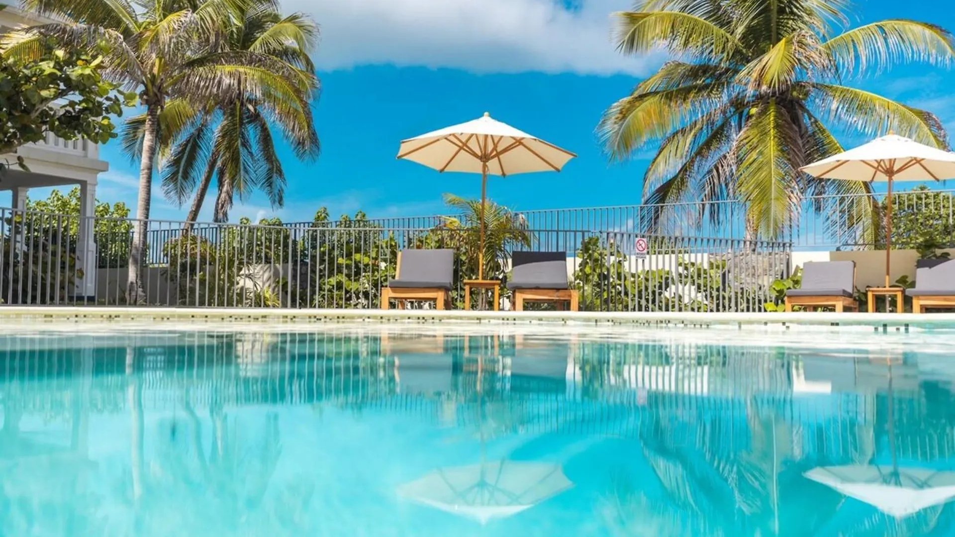 Apartment Luxurious Studio Alamanda Resort Orient Bay